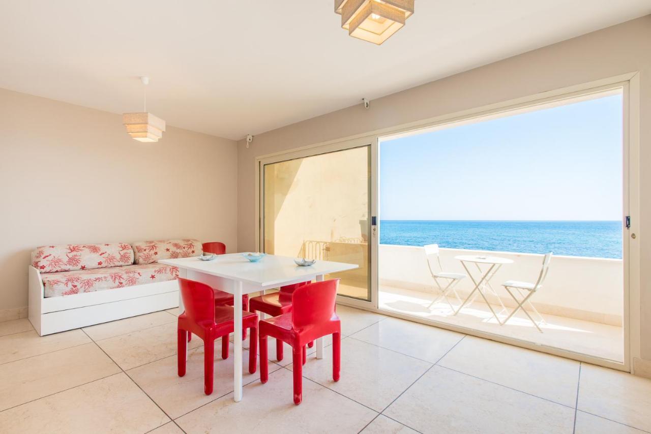 Beach Studios con accesso diretto alla spiaggia Torre Pali Esterno foto